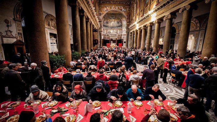 Bữa cơm trưa Giáng sinh tại Vương cung thánh đường Đức Maria ở Trastevere