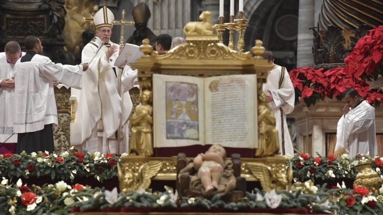 2019-01-06 Pope Francis at Mass on the Solemnity of the Epiphany (1)