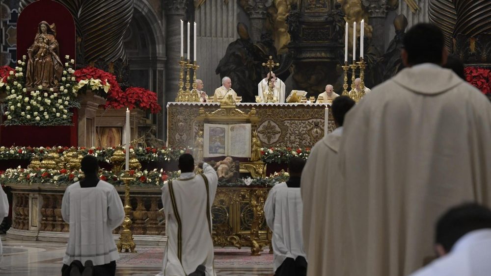 2019-01-06 Pope Francis at Mass on the Solemnity of the Epiphany (14)