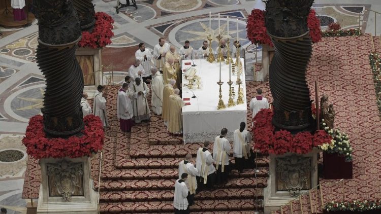 2019-01-06 Pope Francis at Mass on the Solemnity of the Epiphany (20)