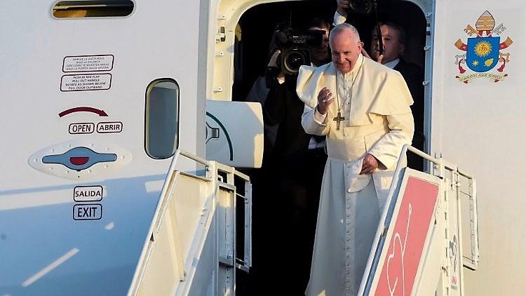 20190.1.28 Pope Francis from retiring Panama (10)
