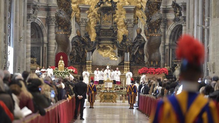 20190101 Pope Francis presides at Holy Sacrifice of the Mass for the Mother of God (5)