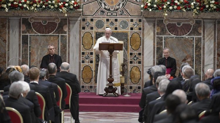 20190107 Pope gives address to Diplomatic Corps 1