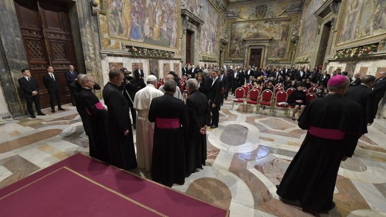 20190107 Pope gives address to Diplomatic Corps 16