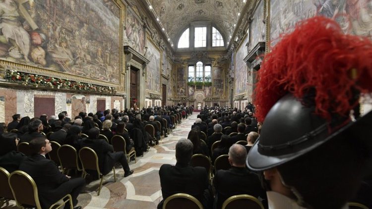 20190107 Pope gives address to Diplomatic Corps 4