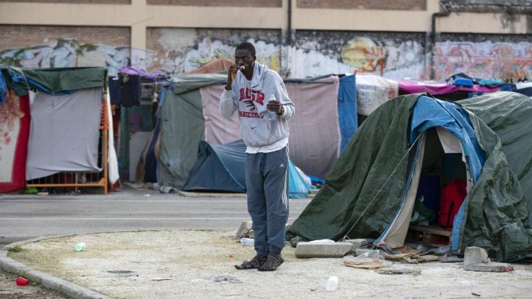 Những túp lều của người xin tị nạn