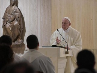 ĐTC dâng lễ tại nhà nguyện thánh Marta  (ANSA)