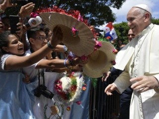 ĐTC chào các bạn trẻ ở Panama  (Vatican Media)