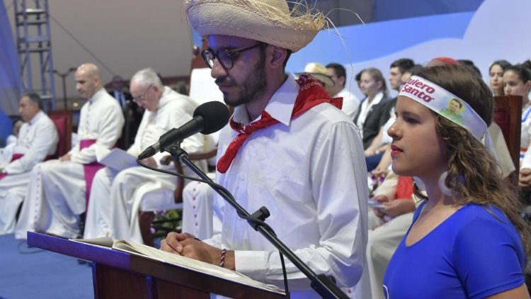 20190126 Pope Francis sees the Cross of the Cross with 400,000 members in Panama 5
