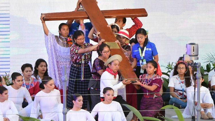 20190126 Pope Francis sees the Cross of the Cross with 400,000 members in Panama 8
