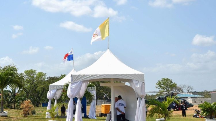 20190126 Pope Francis visits and celebrates a repentance ceremony for prisoners 5