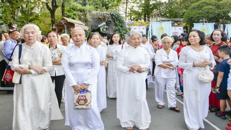 05-02-2019 Hanh Huong Duc Me (16)