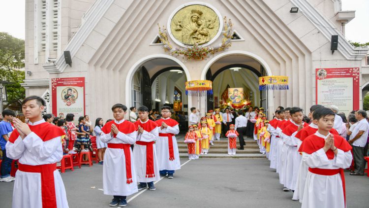 05-02-2019 Hanh Huong Duc Me (23)