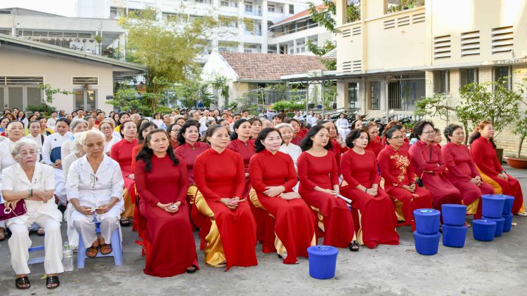 060.2.2019 Hanh Huong Minh Nien 2 Thanh Le Ta On (24)