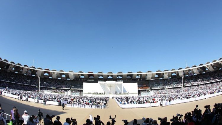 20190204 Pope offers Mass at Zayed Sports City stadium in Abu Dhabis (2)
