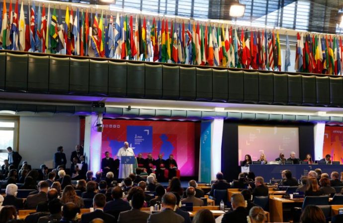 20190214T0817-24518-CNS-POPE-IFAD-HUNGER_800-690x450