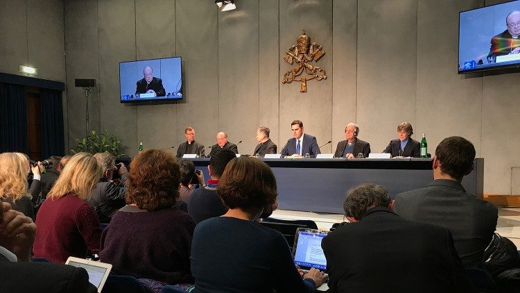 Họp báo về bảo vệ trẻ vị thành niên trong Giáo Hội 