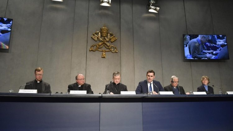 Họp báo về việc bảo vệ trẻ em trong Giáo Hội  (Vatican Media)