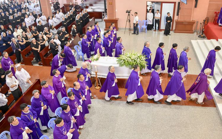 18-03-2019 Le An tang Ba Co C Vinh (12)