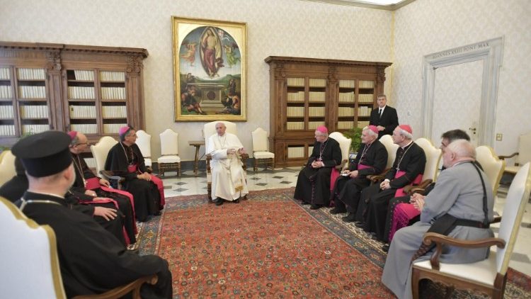 DTC gặp các vị lãnh đạo Công Giáo Trung Á   (Vatican Media)