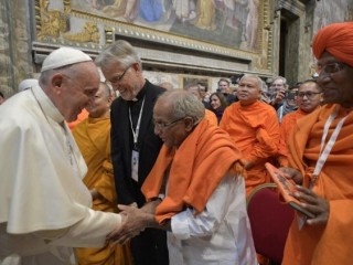 ĐTC tiếp kiến 400 tham dự viên Hội nghị quốc tế về sự đóng góp của các tôn giáo (Vatican Media)