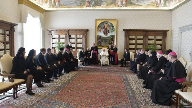 ĐTC tiếp đoàn đại biểu quốc hội Tiệp và Slovak (Vatican Media)