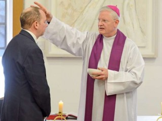 Archbishop_Leo_Cushley_distributes_ashes_during_an_Ash_Wednesday_service_in_a_Scottish_Parliament_building_Credit_Paul_McSherry_copyright_Courtesy_of_the_Archdiocese_of_St_Andrews_and_Edinburgh