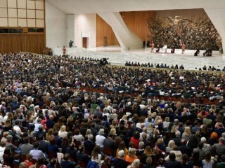 ĐTC tiếp kiến trường Thánh Carlo ở Milano