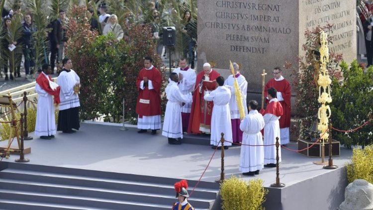 Lễ Lá tại Quảng trường Thánh Phêrô 14/04/2019 (Vatican Media)