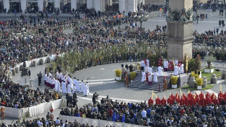 Lễ Lá tại Quảng trường Thánh Phêrô 14/04/2019 (Vatican Media)