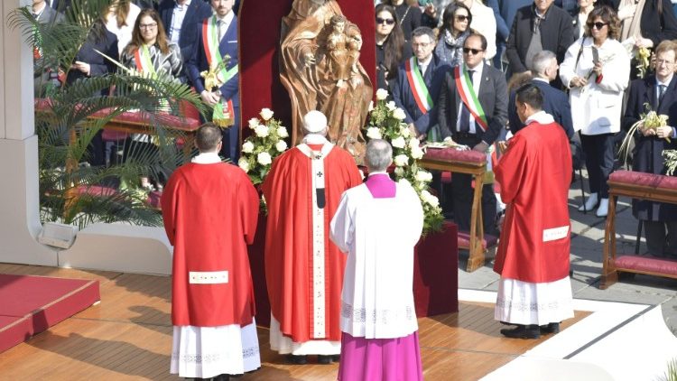 Lễ Lá tại Quảng trường Thánh Phêrô 14/04/2019 (Vatican Media)
