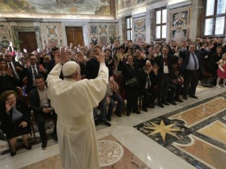 ĐTC tiếp kiến Liên hiệp các Hội người điếc ở Italia   (Vatican Media)