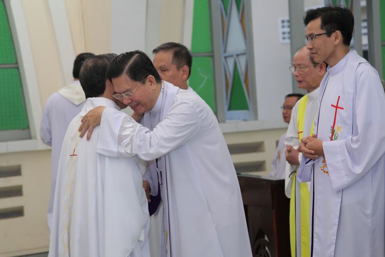 11-05-2019 Nhan Chuc Be Tre Ky Dong (37)