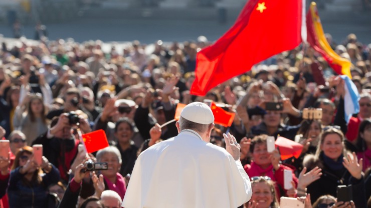 Pope-Meets-Pilgrims-From-China-©-LOsservatore-Romano