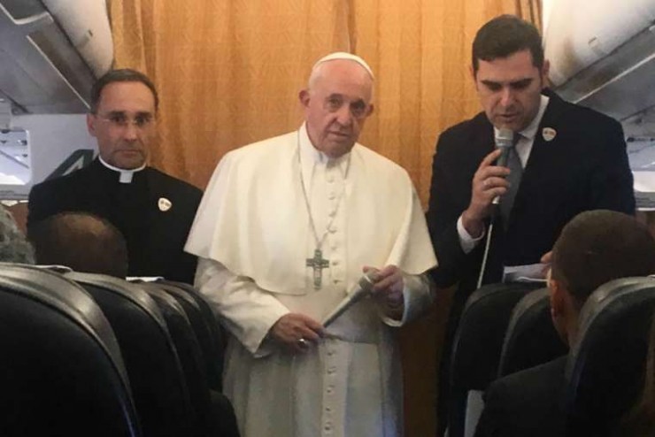 Pope_Francis_in_flight_press_conference_May_7_2019_Credit_Andrea