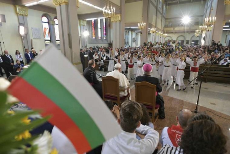 Pope_Francis_meets_Catholics_in_Bulgaria_May_6_2019_Credit_Vatican_Media
