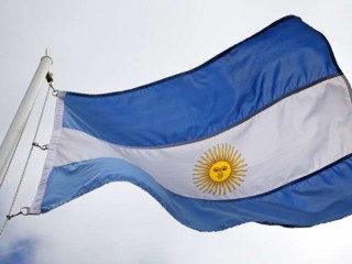 Argentina_flag_Credit_Henner_Damke_Shutterstock_CNA