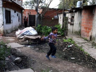 20170613T0943-10186-CNS-POPE-POOR-MESSAGE-690x450