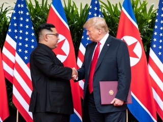 Official_meet_of_Trump_and_Kim_June_2018