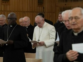 Francisco-Curia-Romana-Ejercicios-Espirituales_2103099710_9861702_667x375
