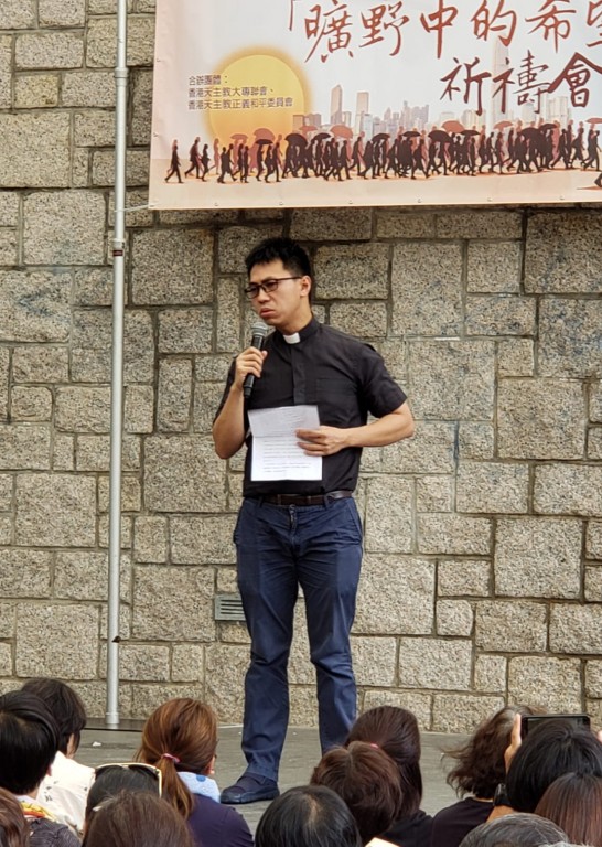 HK_Prayer_meeting-_Carlos_Cheung