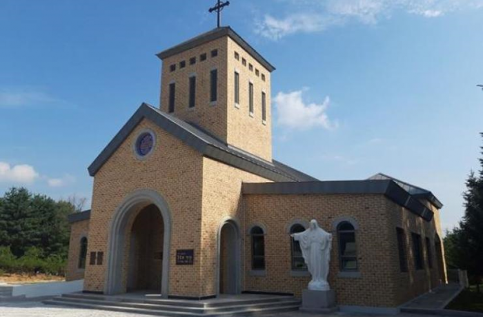 COREA_-_0906_-_Chiesa_-_Foto_1