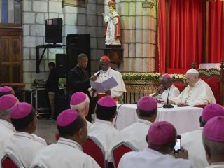 ĐTC Phanxicô gặp gỡ các Giám mục tại Madagascar hôm 7 tháng 9 năm 2019. Ảnh: Truyền thông Vatican