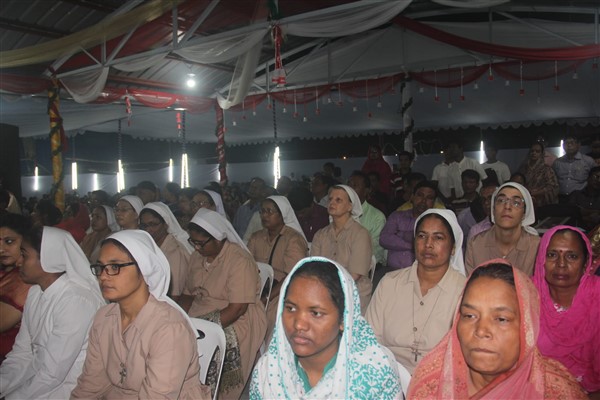 BANGLADESH_-_1127_-_Nuova_parrocchia_3_(600_x_400)