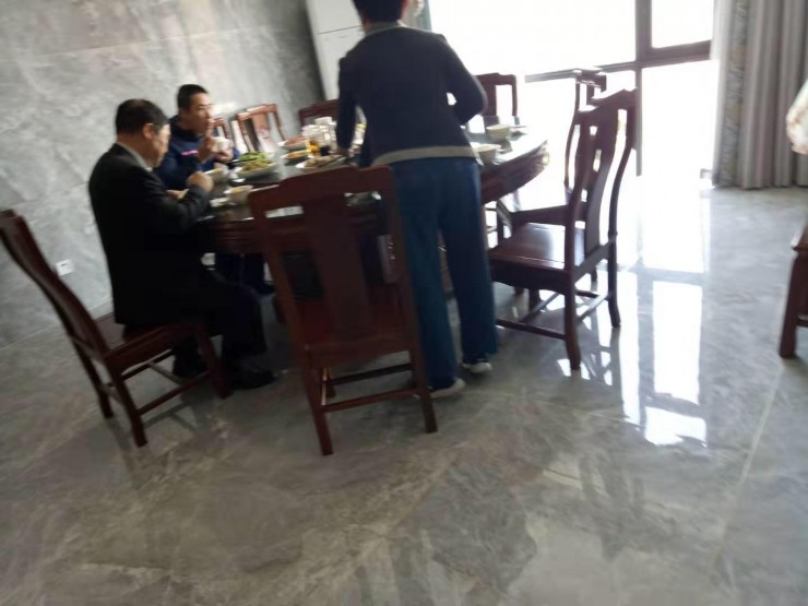 Cina-Mindong-_Mons._Guo_e_polizia