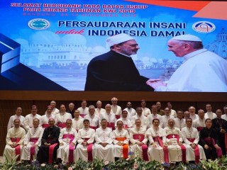 INDONESIA_-_1106_-_Vescovi_00