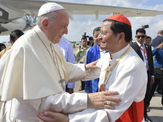 Pope-Francis-with-Cardinal-Charles-Bo-in-Myanmar-in-Nov.-2017.-©-Vatican-News
