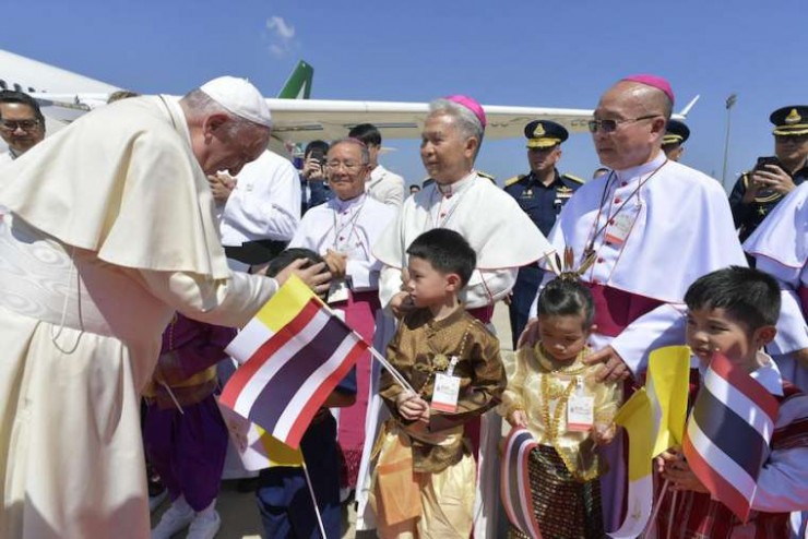 Pope_Francis_arrives_in_Thailand_Nov_20_2019_Credit_Vatican_Media