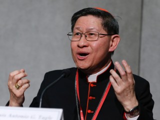 Đức Hồng Y Luis Antonio Tagle của Manila, Philippines phát biểu tại Vatican tháng 10 năm 2018 (Ảnh: CNS photo/Paul Haring)