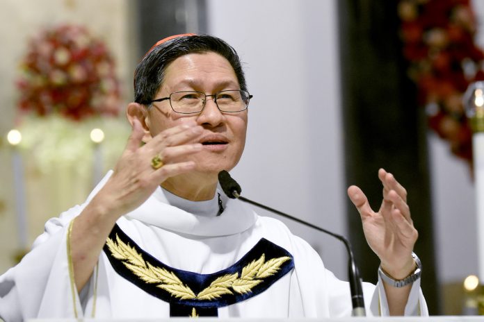Đức Hồng Y Luis Antonio Tagle, người đứng đầu Hội Thánh Truyền giáo Nhân dân của Vatican, phát biểu với các tín hữu trong lễ cử hành Lễ Đức Mẹ Vô nhiễm Nguyên tội tại Manila vào ngày 9 tháng 12 (Ảnh: Angie de Silva)